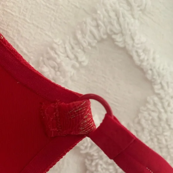 Victoria’s Secret Bra: Red Lace w/Gold Metallic Thread, Double Straps 38C - Picture 5 of 14